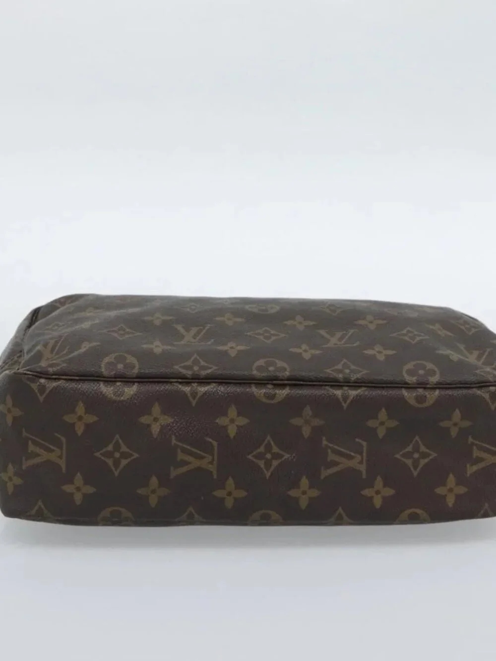 LOUIS VUITTON Monogram Trousse Toilette 28 Clutch Bag M47522 LV Auth 189018